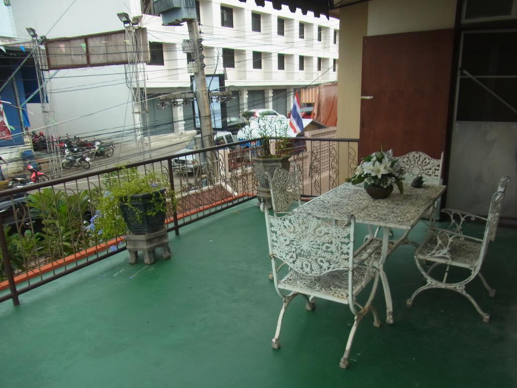 28 Rachabutr Hostel Ubon Ratchathani Exterior photo