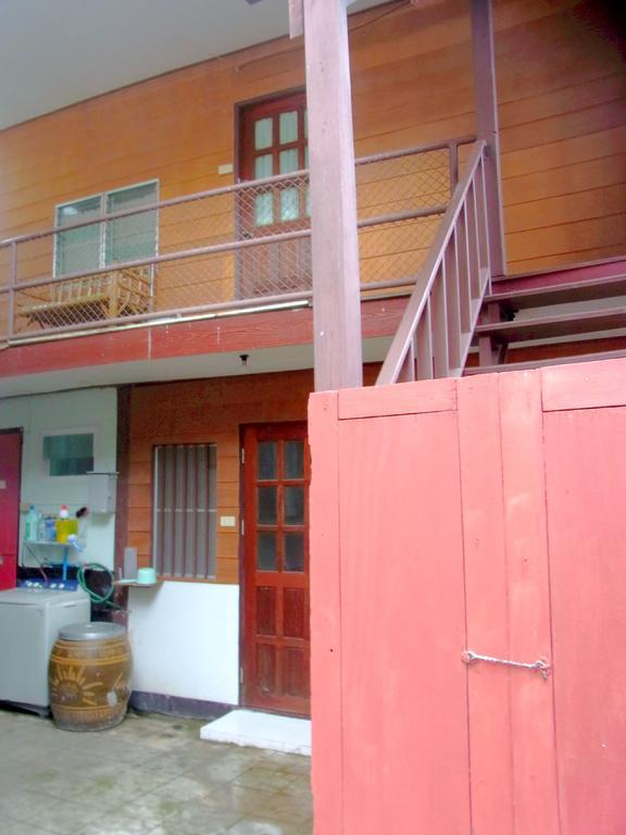 28 Rachabutr Hostel Ubon Ratchathani Room photo